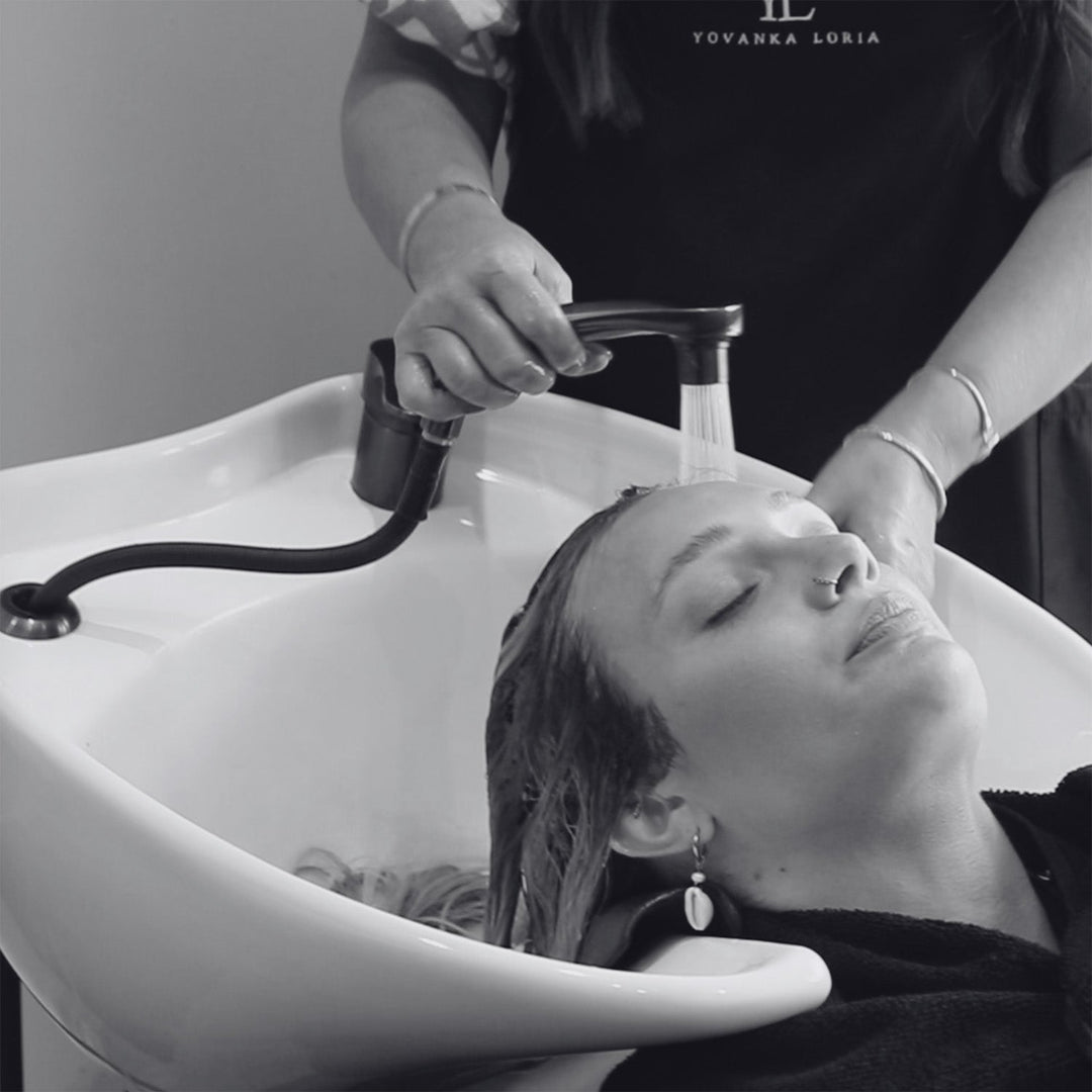 How To Maintain A Healthy Scalp (from the comfort of your own home)